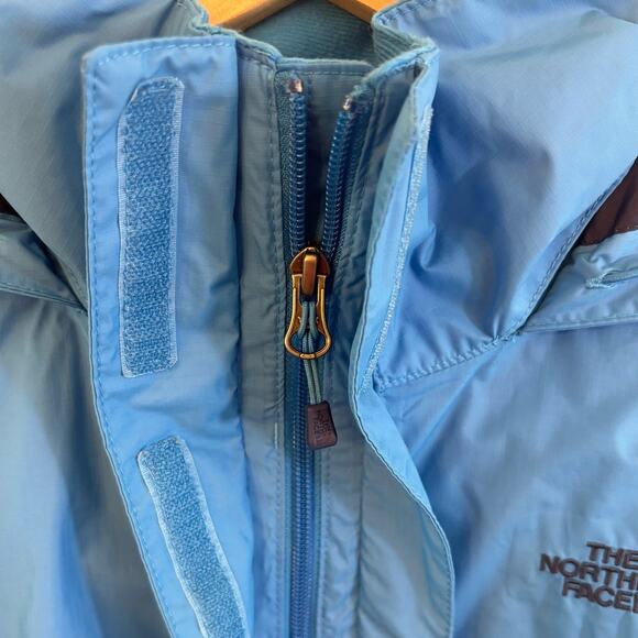 North Face Women's Blue Resolve Waterproof Windbreaker Size Medium - Picture 3 of 8